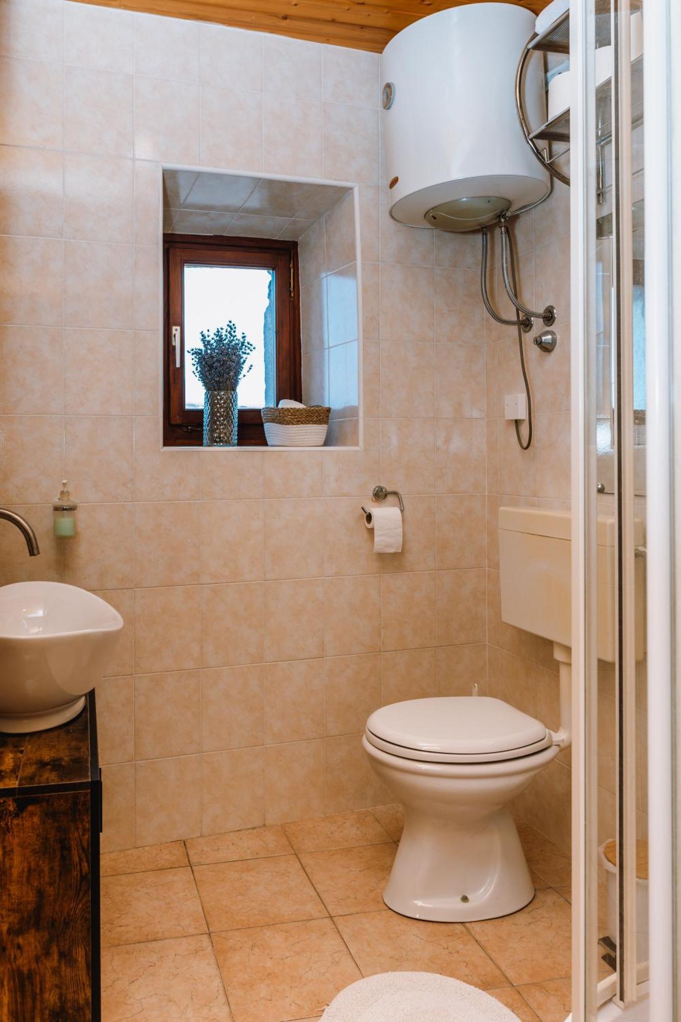 Apartment Valetovi Štanjel Esterno foto