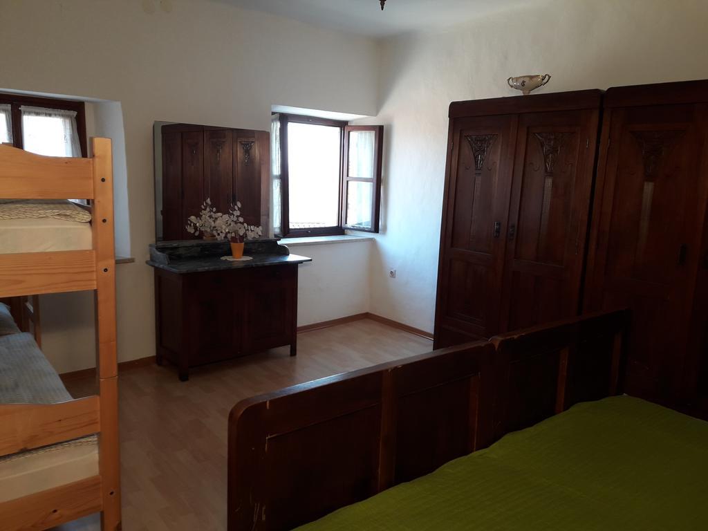 Apartment Valetovi Štanjel Esterno foto